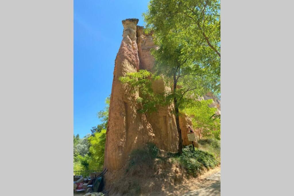 Appartement Superbe En Résidence Avec Piscine Dans Le Luberon Au Pied Du Colorado Provencal