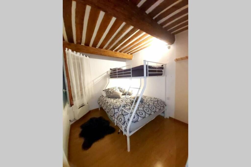 Eblouissant Au Calme D'une Avec Piscine Idealement Situe Au Pied Du Colorado Provencal Dans Le Prestigieux Luberon Apartment