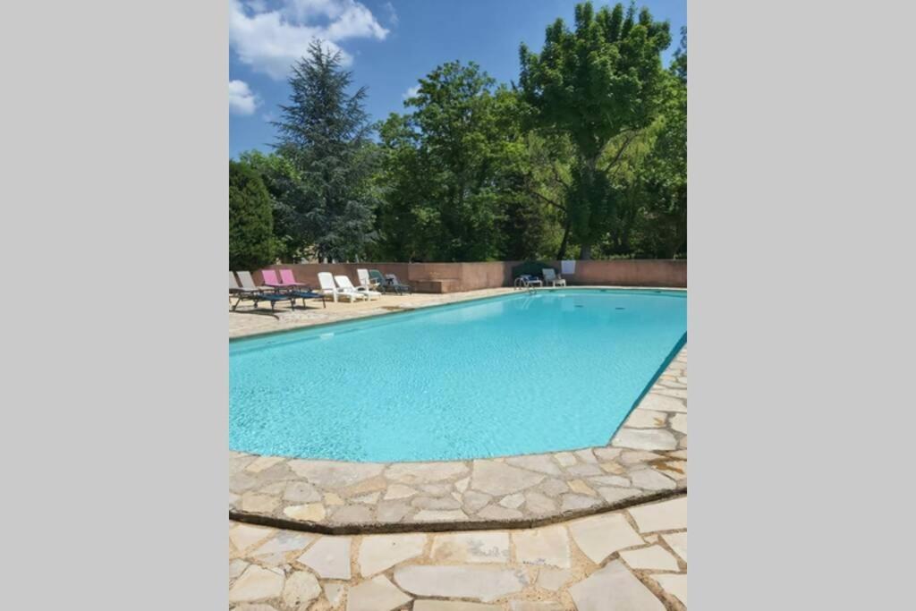 Appartement Superbe En Résidence Avec Piscine Dans Le Luberon Au Pied Du Colorado Provencal *