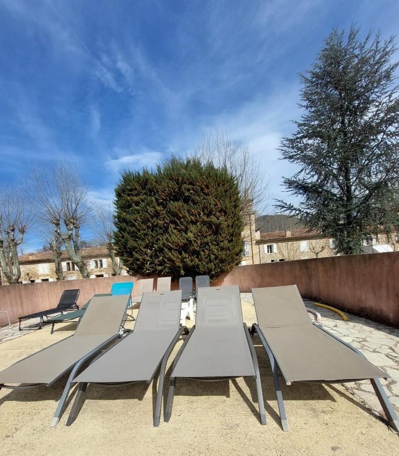 Appartement Superbe En Résidence Avec Piscine Dans Le Luberon Au Pied Du Colorado Provencal Rustrel